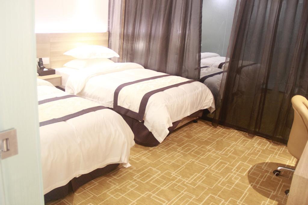 Toronto Hotels Dameisha Branch Шънджън Стая снимка