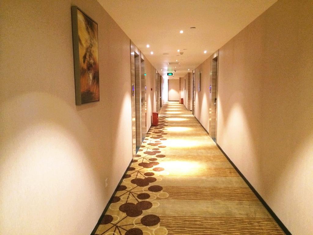 Toronto Hotels Dameisha Branch Шънджън Стая снимка