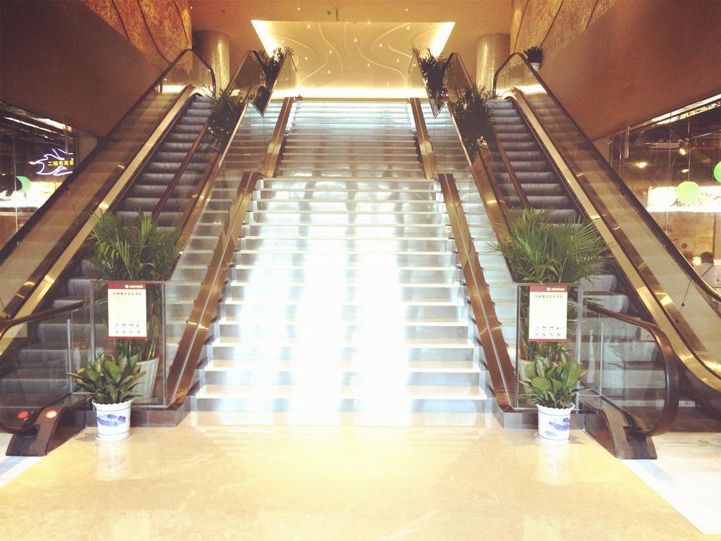 Toronto Hotels Dameisha Branch Шънджън Екстериор снимка